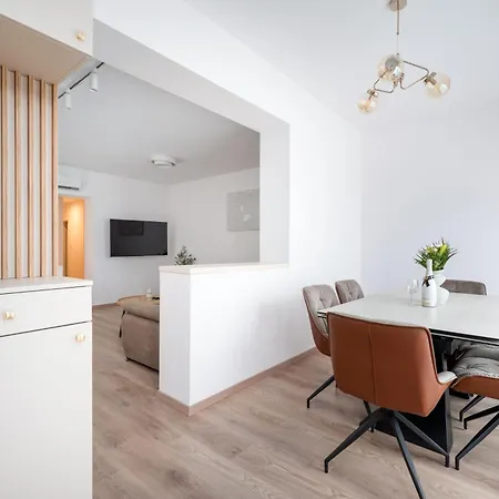 Luka&ivan 150 M From The Appartement