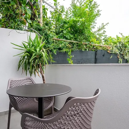 Luka&ivan 150 M From The Appartement Kaštela