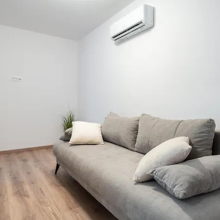 Luka&ivan 150 M From The Kaštela