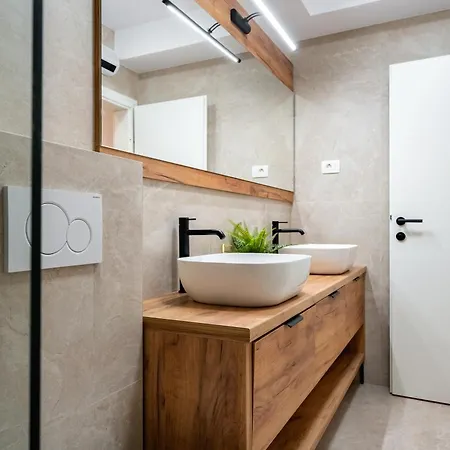 Luka&ivan 150 M From The Appartement *